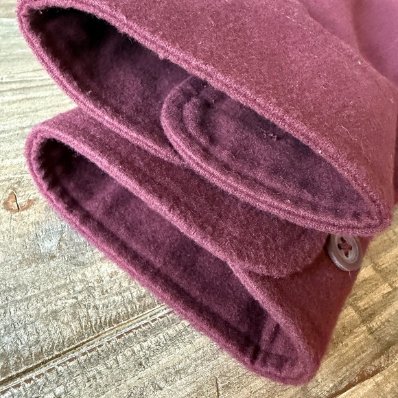 L.L. Bean Chamois Cloth Shirt M Traditional Fit Burgundy - Picture 7 of 7
